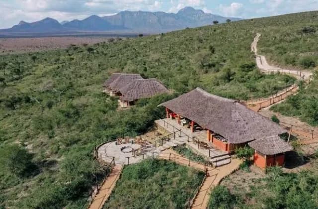 Tsavo West National Park — photo 2